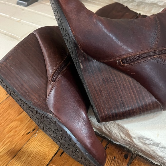 Fossil Wedge Heel Boots EUC 9.5 - Picture 3 of 9